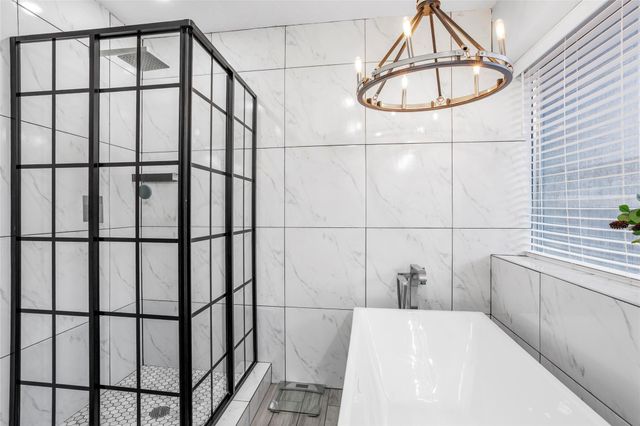 3113 Watercastle Court, League City, TX 77573