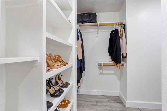 3113 Watercastle Court, League City, TX 77573