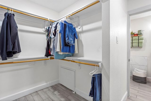 3113 Watercastle Court, League City, TX 77573