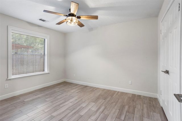 3113 Watercastle Court, League City, TX 77573