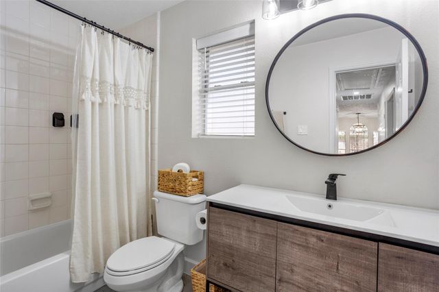 3113 Watercastle Court, League City, TX 77573