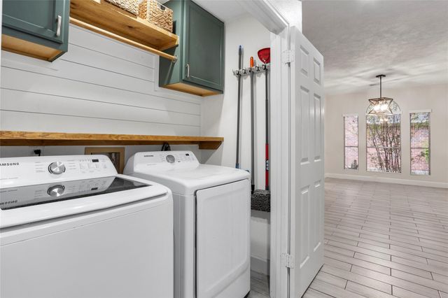 3113 Watercastle Court, League City, TX 77573