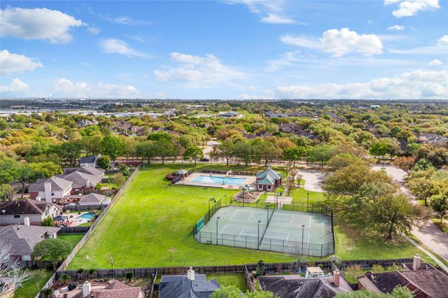 3113 Watercastle Court, League City, TX 77573