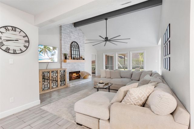 3113 Watercastle Court, League City, TX 77573