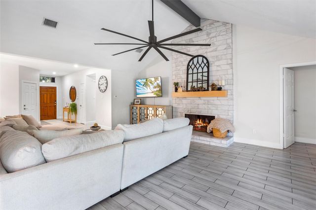 3113 Watercastle Court, League City, TX 77573