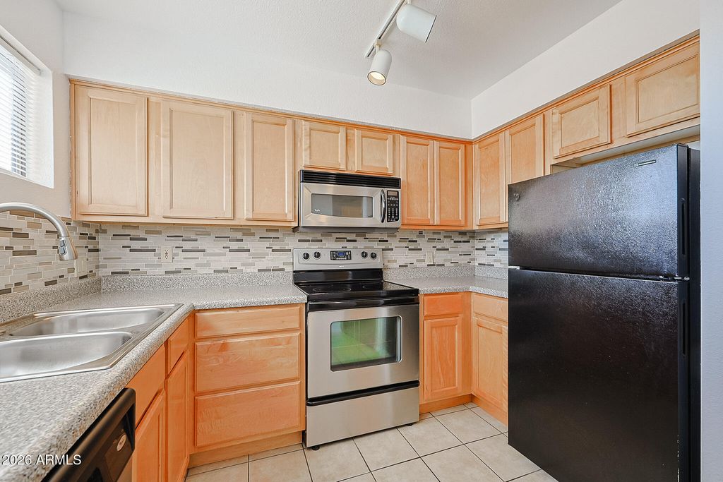 11640 N 51ST Avenue 212, Glendale, AZ 85304 — photo 4