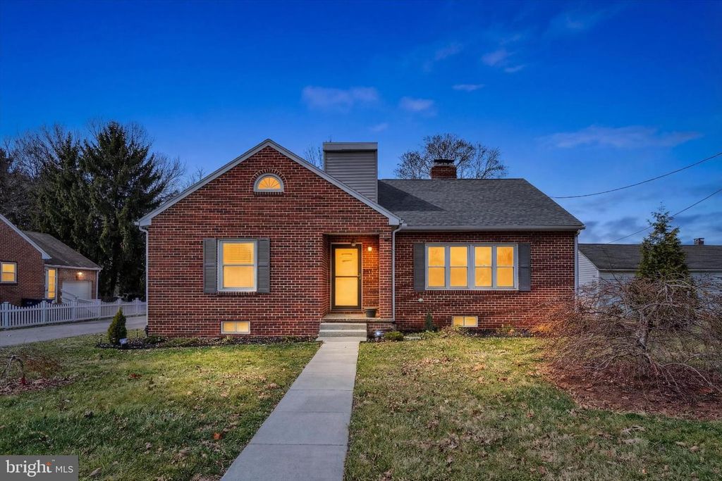 2311 TOWER DR, Dover, PA 17315