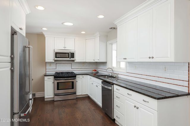 7 Rutgers Drive, Fair Haven, NJ 07704