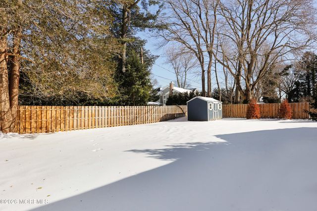 7 Rutgers Drive, Fair Haven, NJ 07704