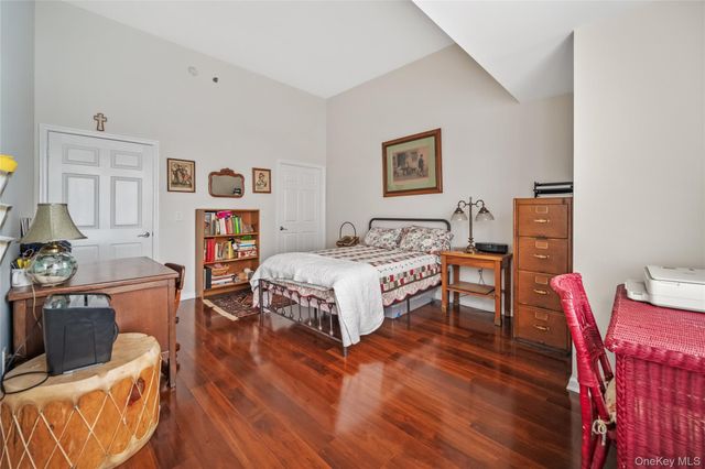 100 New Roc City Plaza 104, New Rochelle, NY 10801