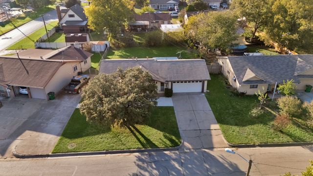 3213 Gene Lane, Haltom City, TX 76117