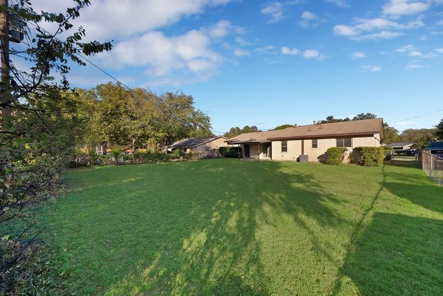 3213 Gene Lane, Haltom City, TX 76117