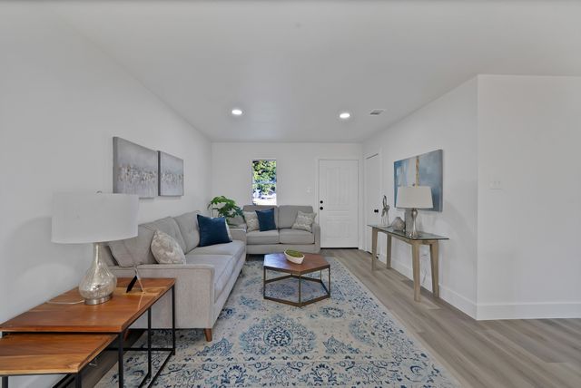 3213 Gene Lane, Haltom City, TX 76117