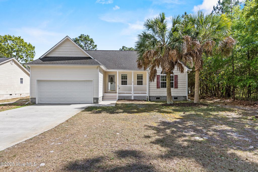 2336 Frink Lake Drive, Southport, NC 28461