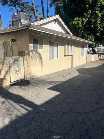 15816 Sherman Way, Van Nuys, CA 91496