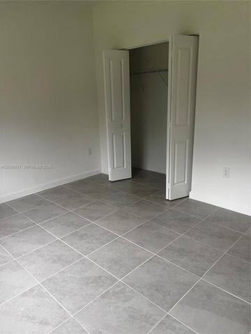 2342 SE 30th Street, Homestead, FL 33035