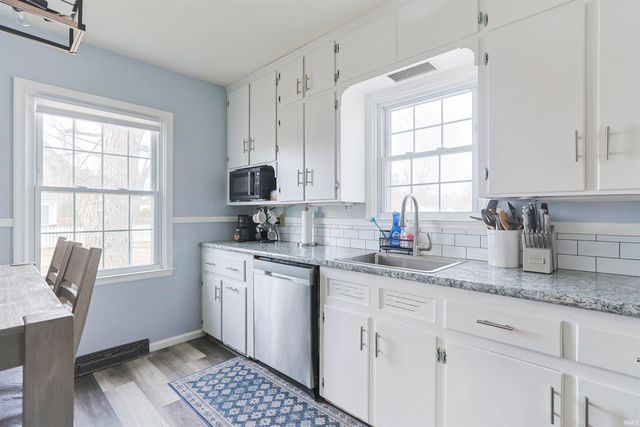 54296 Maple Lane, South Bend, IN 46635