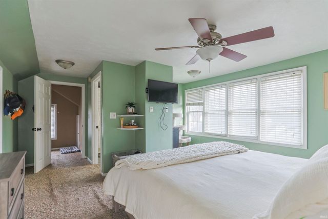 54296 Maple Lane, South Bend, IN 46635