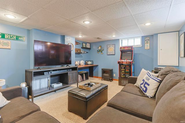 54296 Maple Lane, South Bend, IN 46635