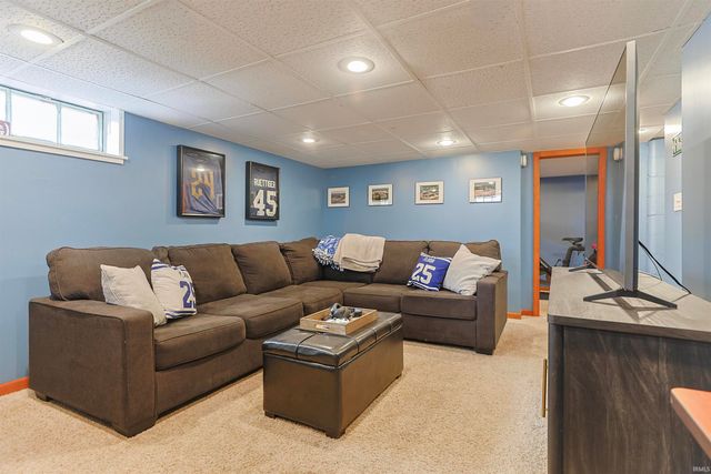 54296 Maple Lane, South Bend, IN 46635