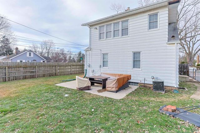 54296 Maple Lane, South Bend, IN 46635