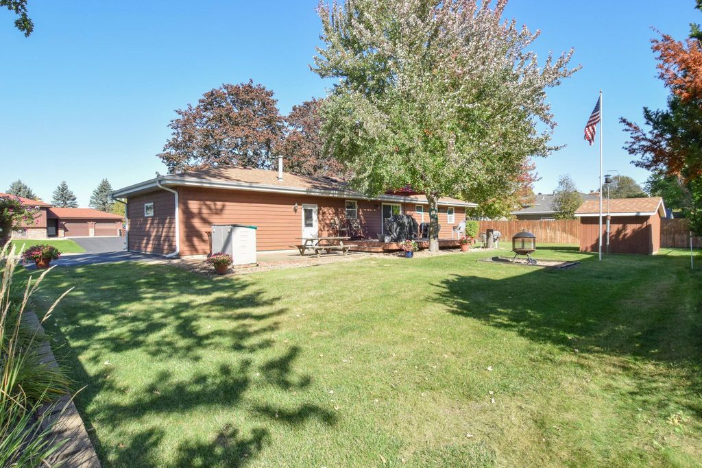 2376 Standridge Avenue, Maplewood, MN 55109 — photo 3