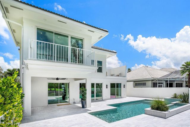 9701 Spray Drive, West Palm Beach, FL 33411
