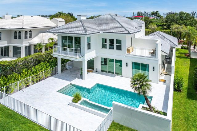 9701 Spray Drive, West Palm Beach, FL 33411
