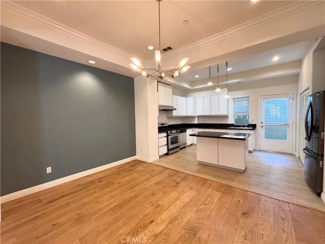 441 N Los Robles 16, Pasadena, CA 91101