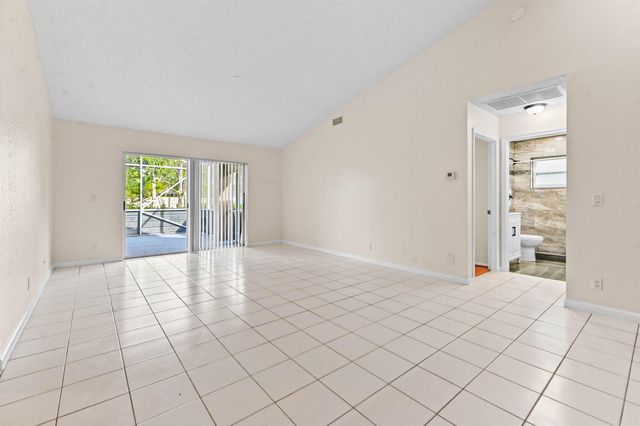 18377 Fresh Lake Way, Boca Raton, FL 33498