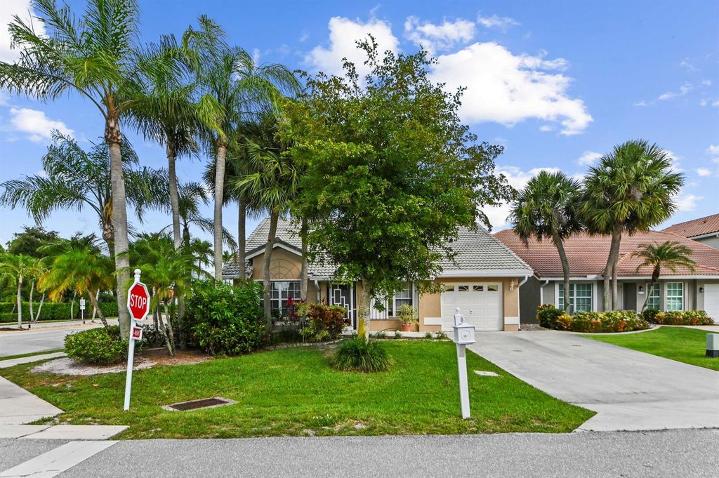 18377 Fresh Lake Way, Boca Raton, FL 33498