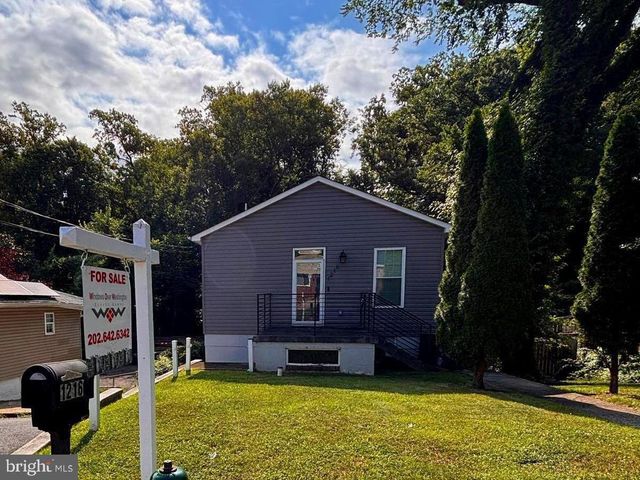 1216 NOVA AVE, Capitol Heights, MD 20743