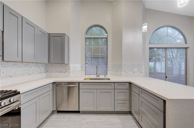 24 Myrtle Beach Drive, Henderson, NV 89074