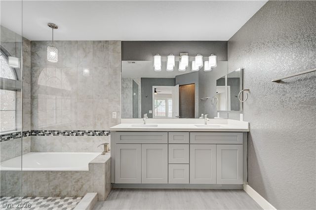 24 Myrtle Beach Drive, Henderson, NV 89074
