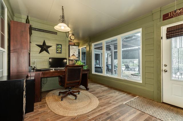 2403 Whitetail Lane, Lake Jackson, TX 77566