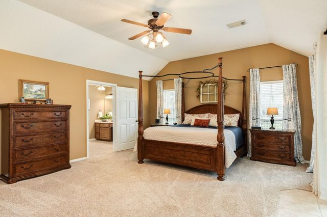 2403 Whitetail Lane, Lake Jackson, TX 77566