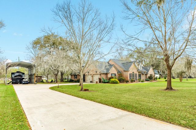 2403 Whitetail Lane, Lake Jackson, TX 77566