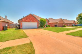 1824 NE 11th Street, Moore, OK 73160