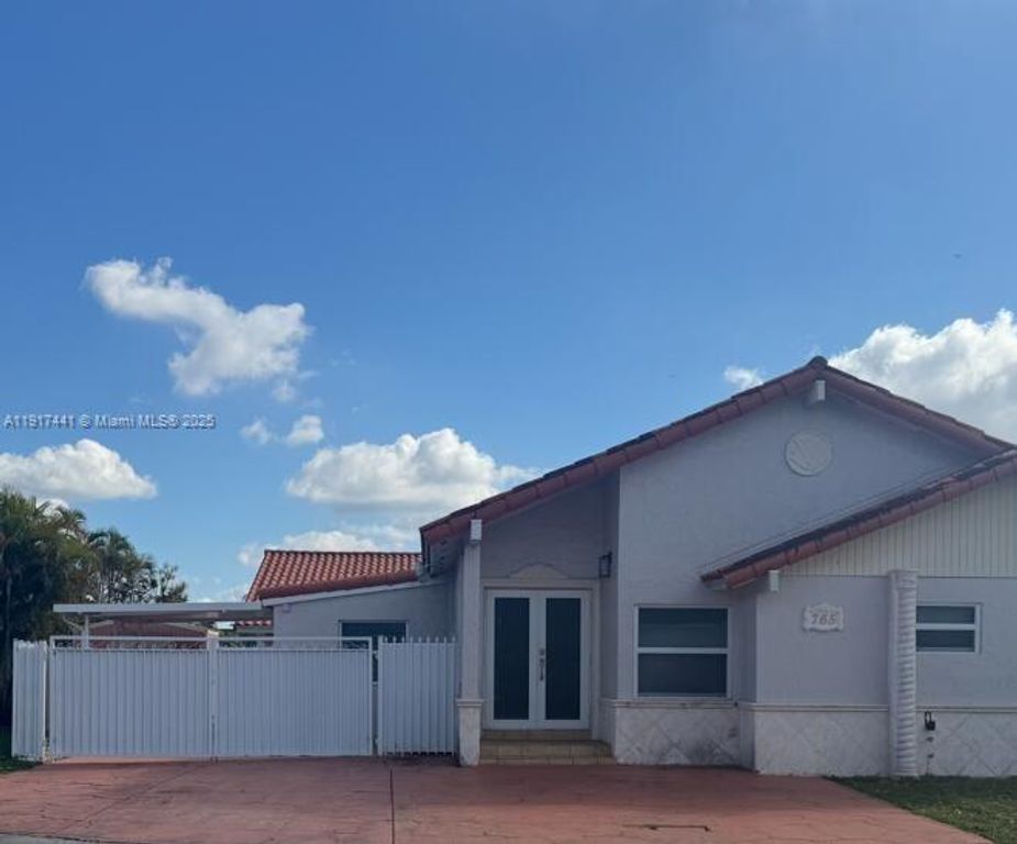 765 SW 101st Ct Cir, Miami, FL 33174