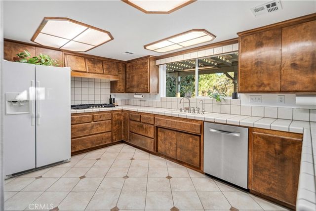 8556 W Avenue E8, Lancaster, CA 93536