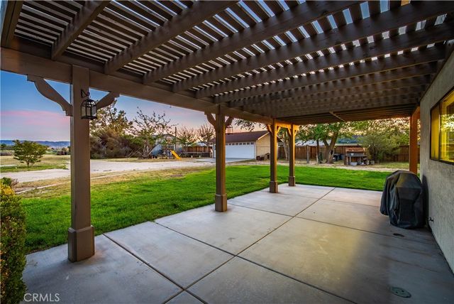 8556 W Avenue E8, Lancaster, CA 93536