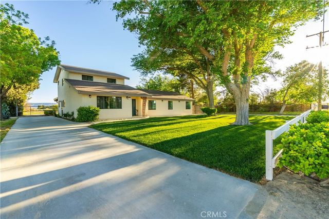 8556 W Avenue E8, Lancaster, CA 93536