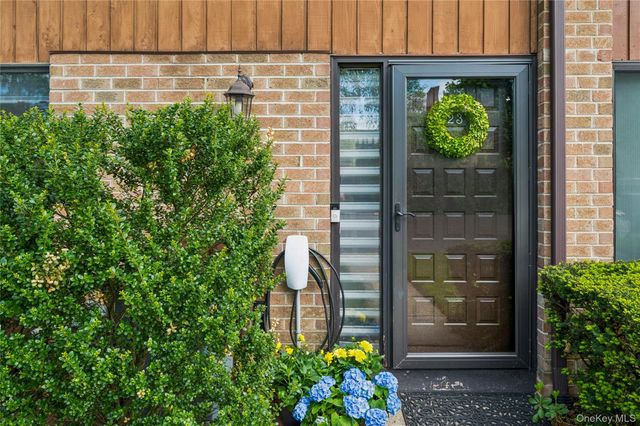 23 The Hamlet, Pelham, NY 10803