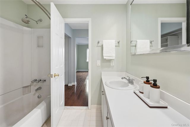 23 The Hamlet, Pelham, NY 10803