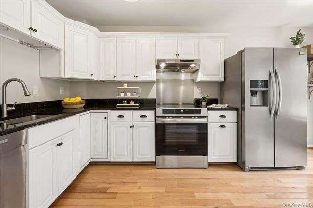 23 The Hamlet, Pelham, NY 10803