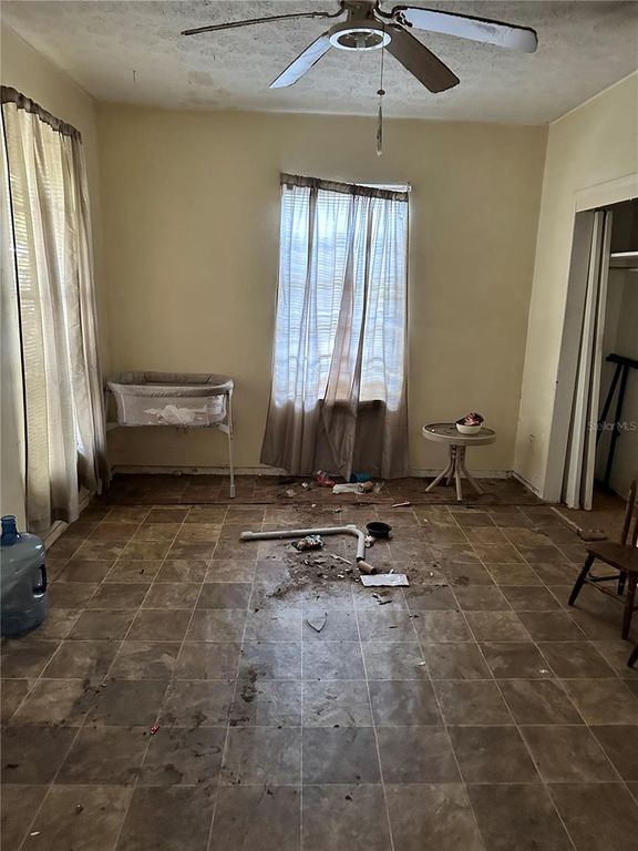 Image 21 of property listing at 3301 E 24TH AVENUE, Tampa, FL 33605