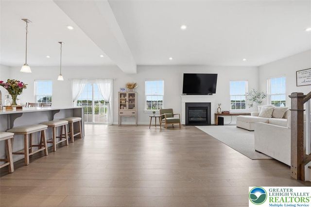 6461 Scenic View Drive, Lower Macungie Twp, PA 18062
