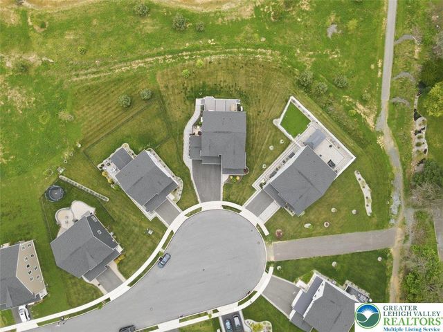 6461 Scenic View Drive, Lower Macungie Twp, PA 18062