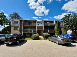 29850 W 12 Mile Road 512, Farmington Hills, MI 48334