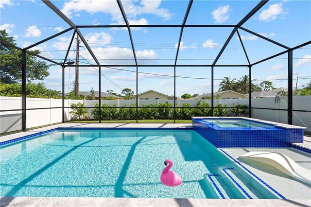 819 91st AVE N, Naples, FL 34108